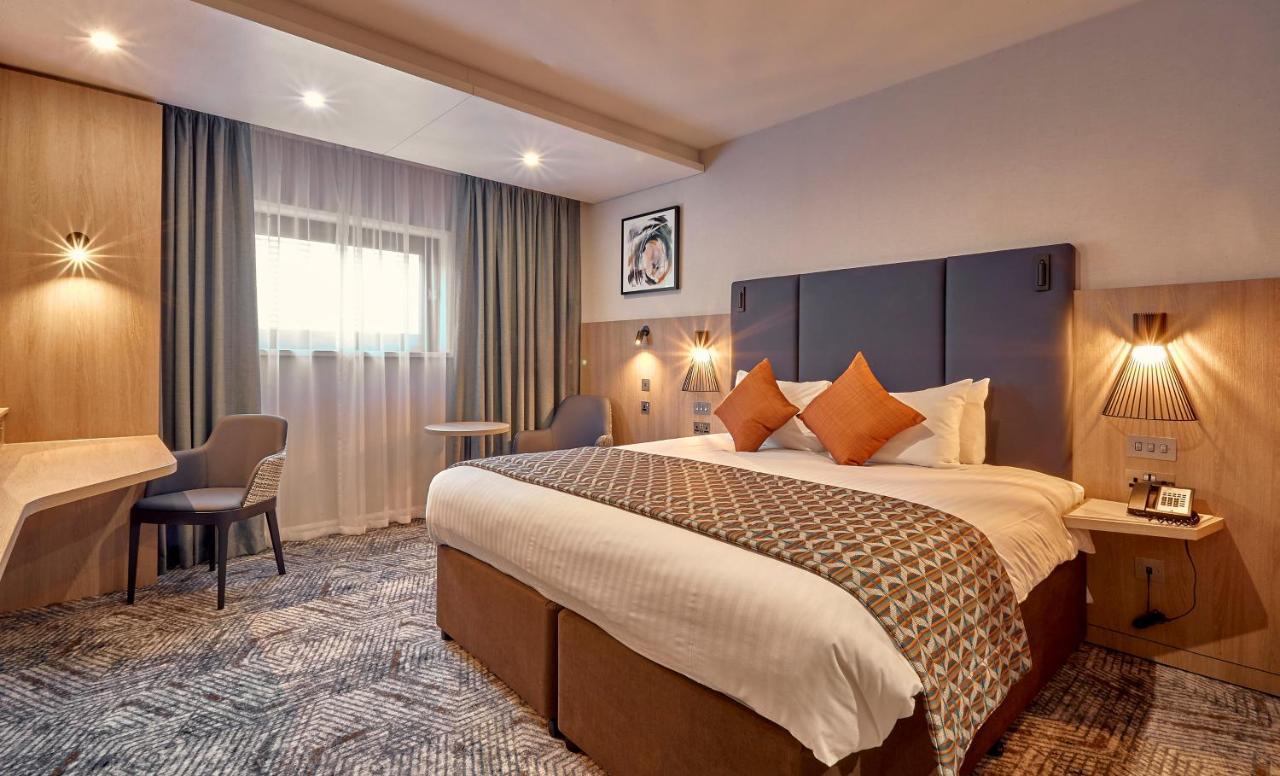 Crowne Plaza Reading Hotell Exteriör bild